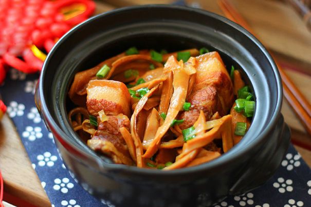thịt kho măng khô